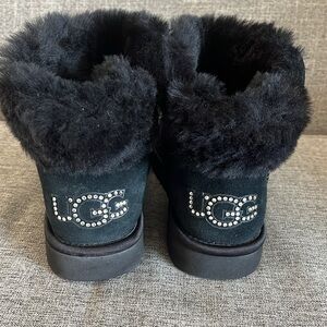 Ugg mini black